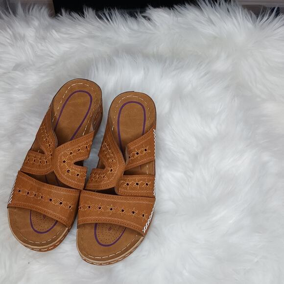 Women's Retro Round Heeled Open Toe Wedges NWT - Picture 5 of 12